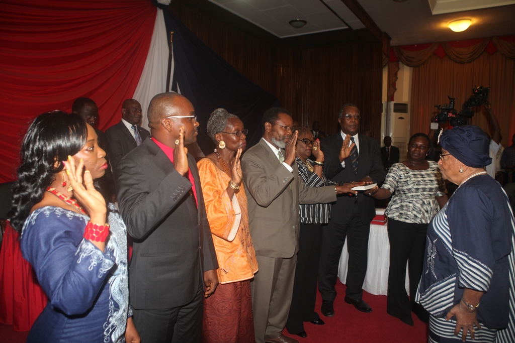 President Sirleaf administers Oath of Office to LRA officials 