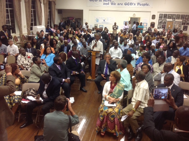 A compatriot poses a question to Vice President Boakai during the Town Hall Meeting Wednesday evening, August 6 (1)